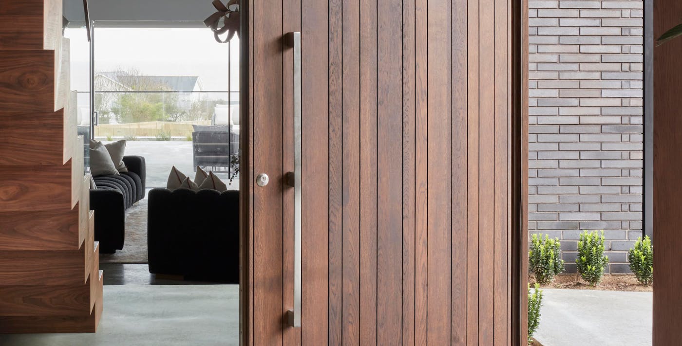 7 reasons to choose a hardwood door header image website
