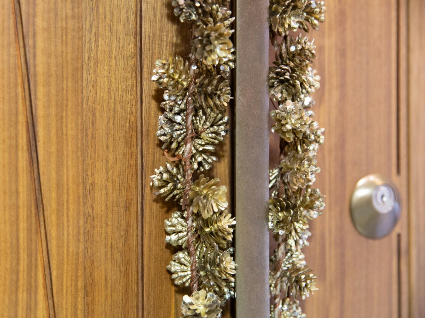 Landscape bronze handle with gold