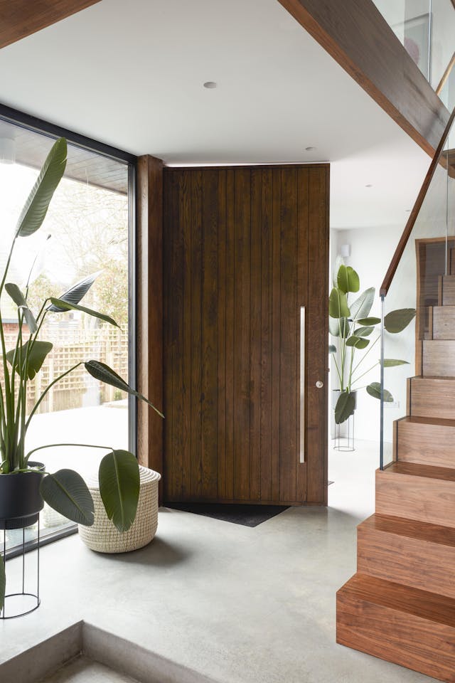 Portrait Rondo V Walnut TG designer  option 11 (2)