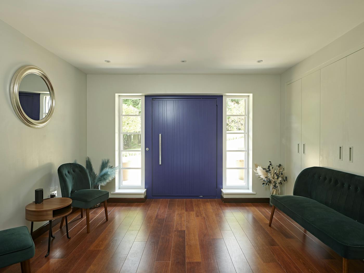The blue of this dual door takes centre stage