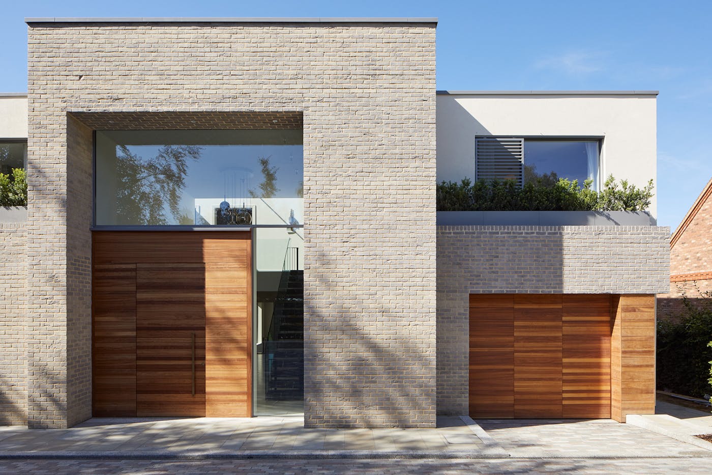 This built-in canopy offers good protection from the sun for at least a portion of the day