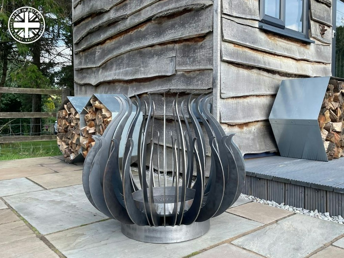 The Thistle firepit's shape takes inspiration from flames and the thistle flower.