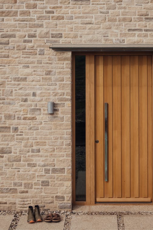 Portrait door with boots new