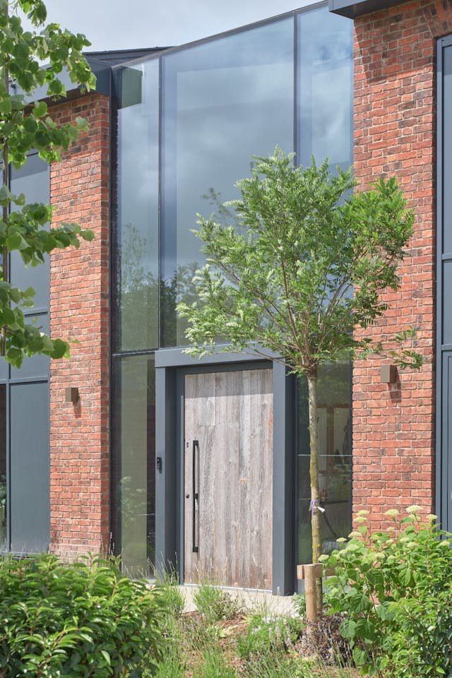 Barn door with Milano V internal in RAL grey Urban Front8