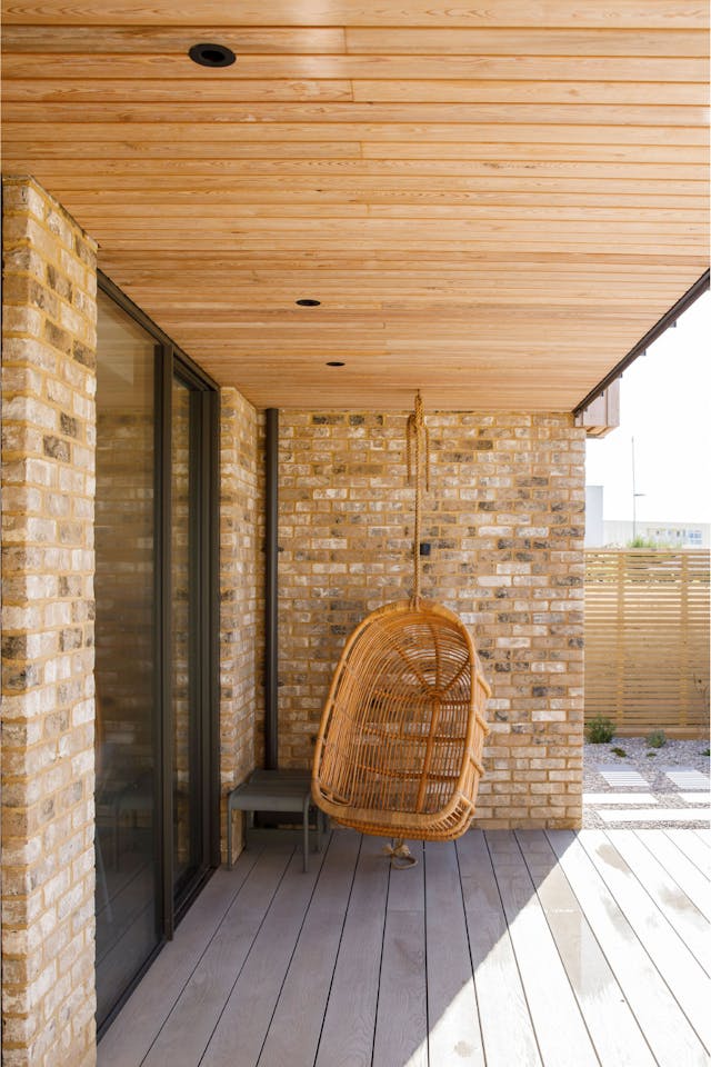 Portrait Iona swingchair