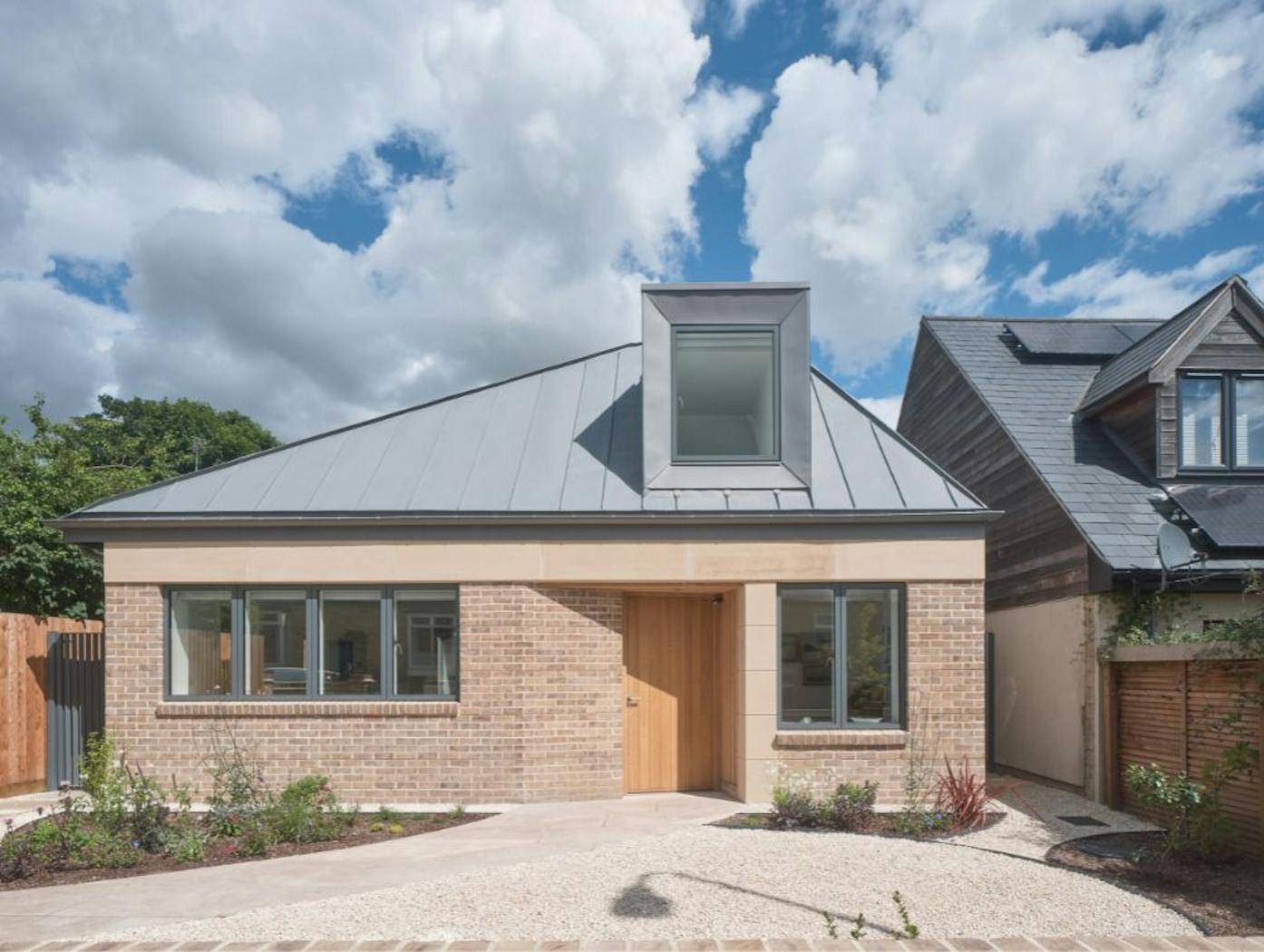 Mole architects Porto Passiv door in oak urban front 3