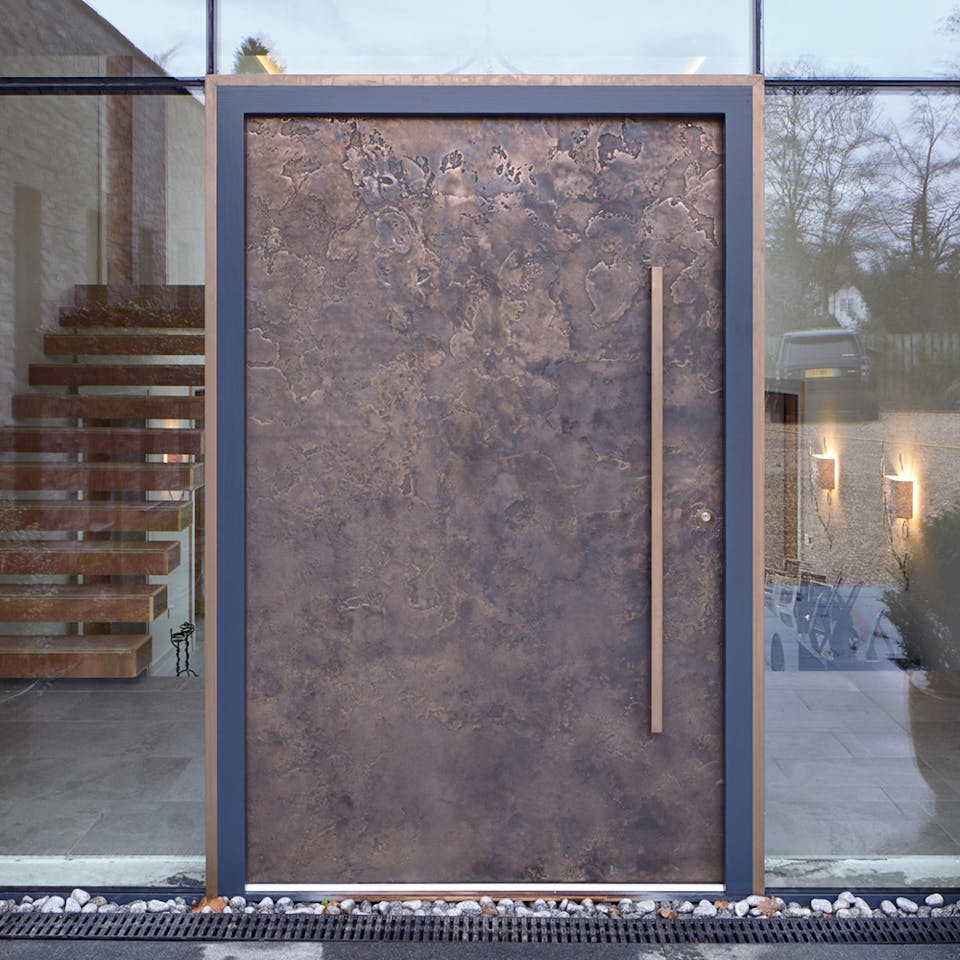 metallic doors thumbnail