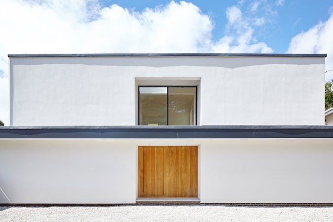 A sleek and simple minimalist house style with Urban Front's Porto doorset