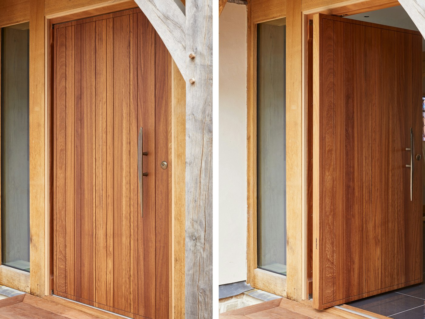 This Rondo V front door features a pivot opening