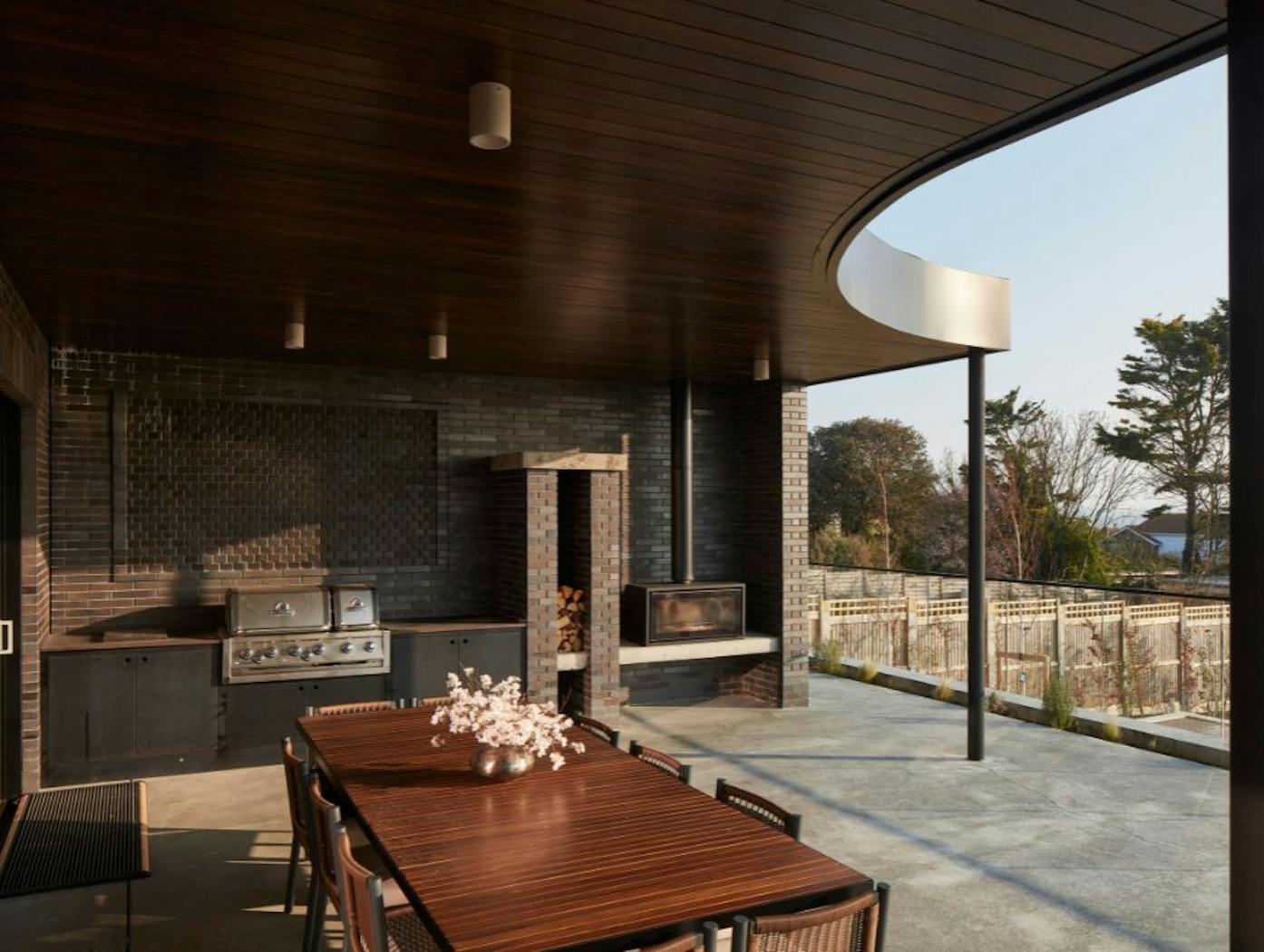 Rondo V in Walnut with option 11 handle case study 5