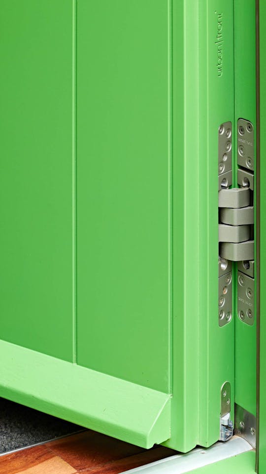 Case study Green porto door with option 8 handle 3