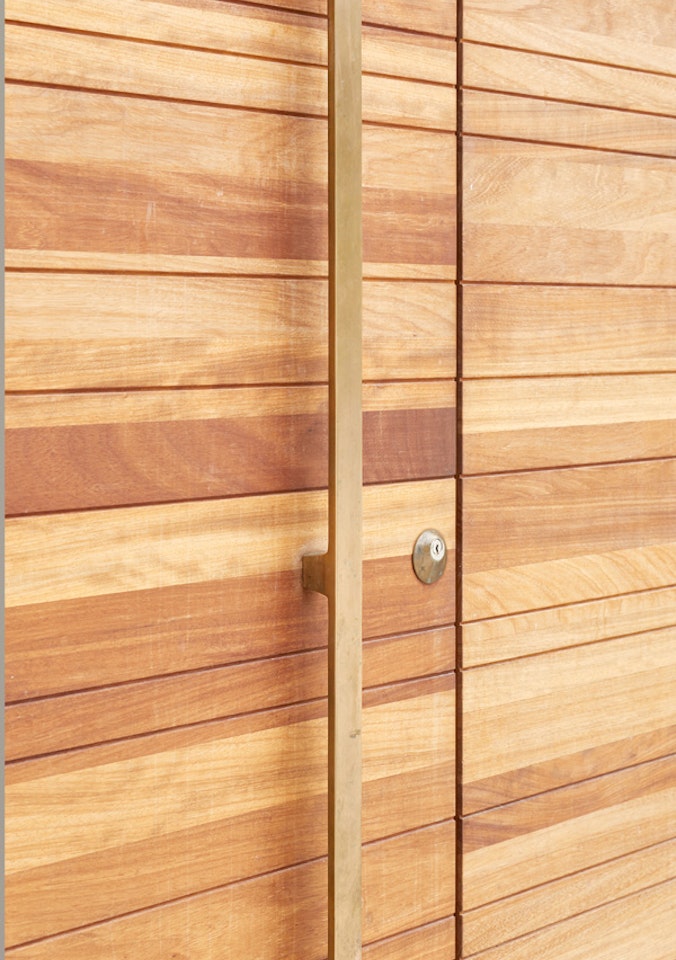 choosing wood for your front door thumbnail