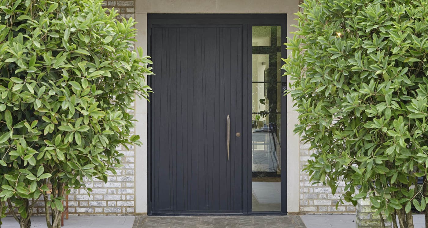 Bestseller: Milano V European oak with ebony oil