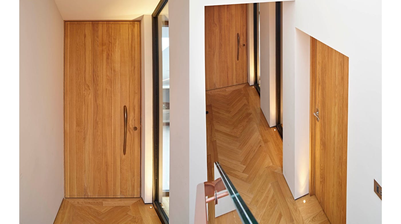 Fire-rated (FD30) Porto design in European oak (varying sizes)