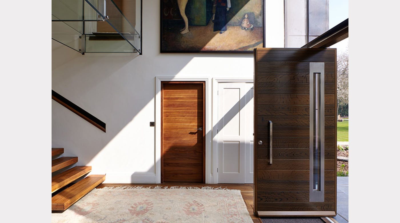 Pivot doors urban front 18