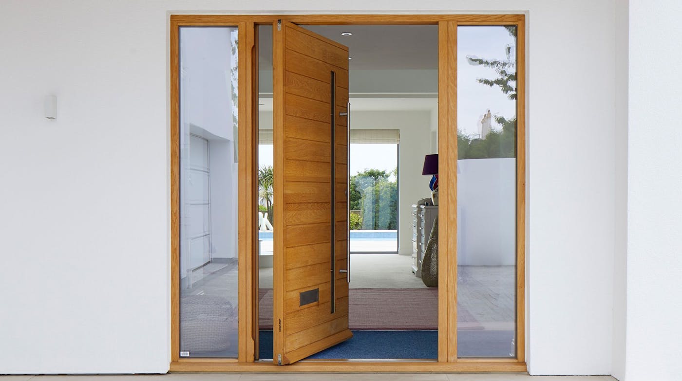 Pivot doors urban front 19