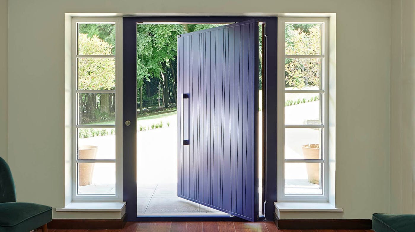 Pivot doors urban front 22