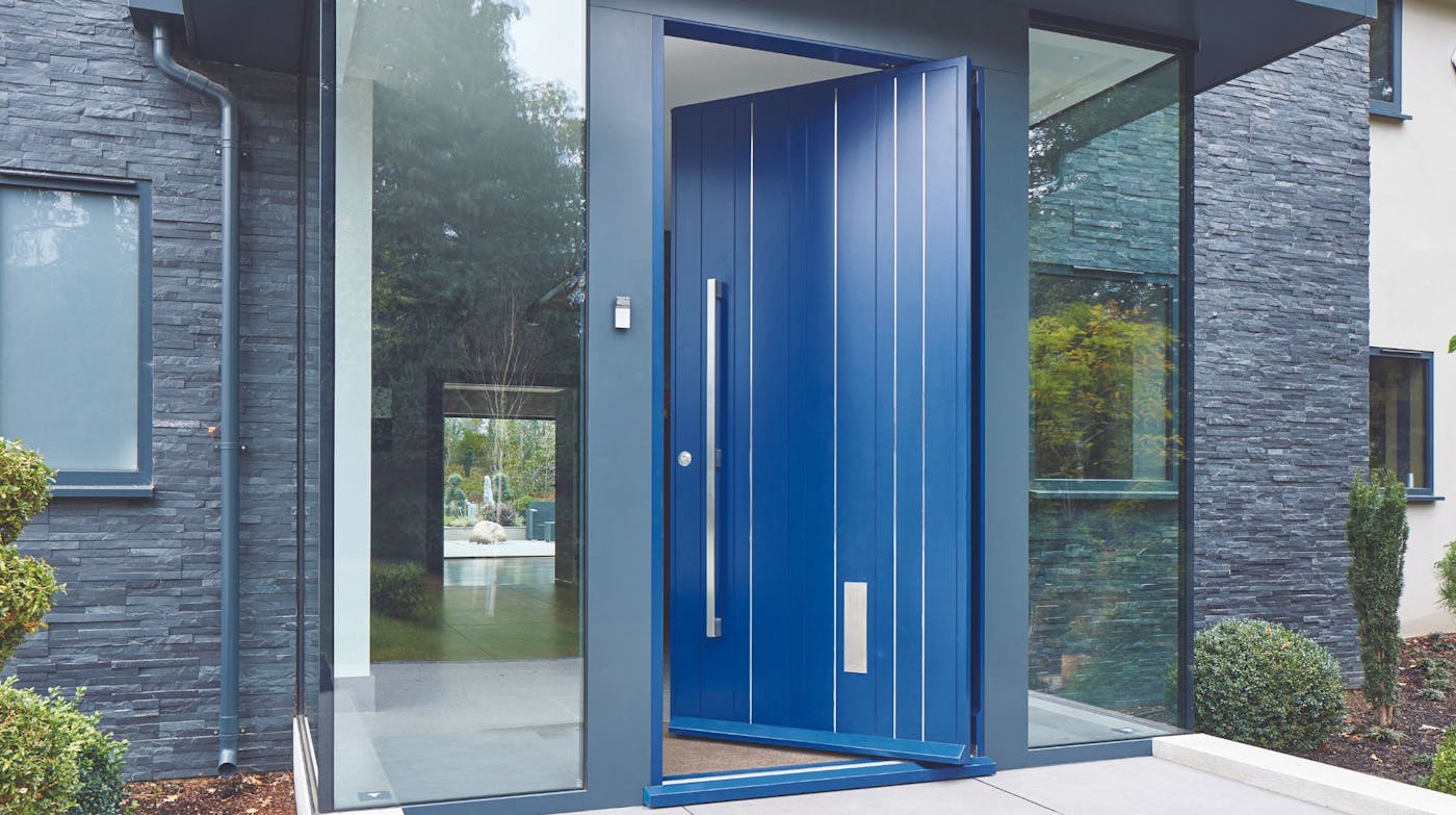 Pivot doors urban front 4