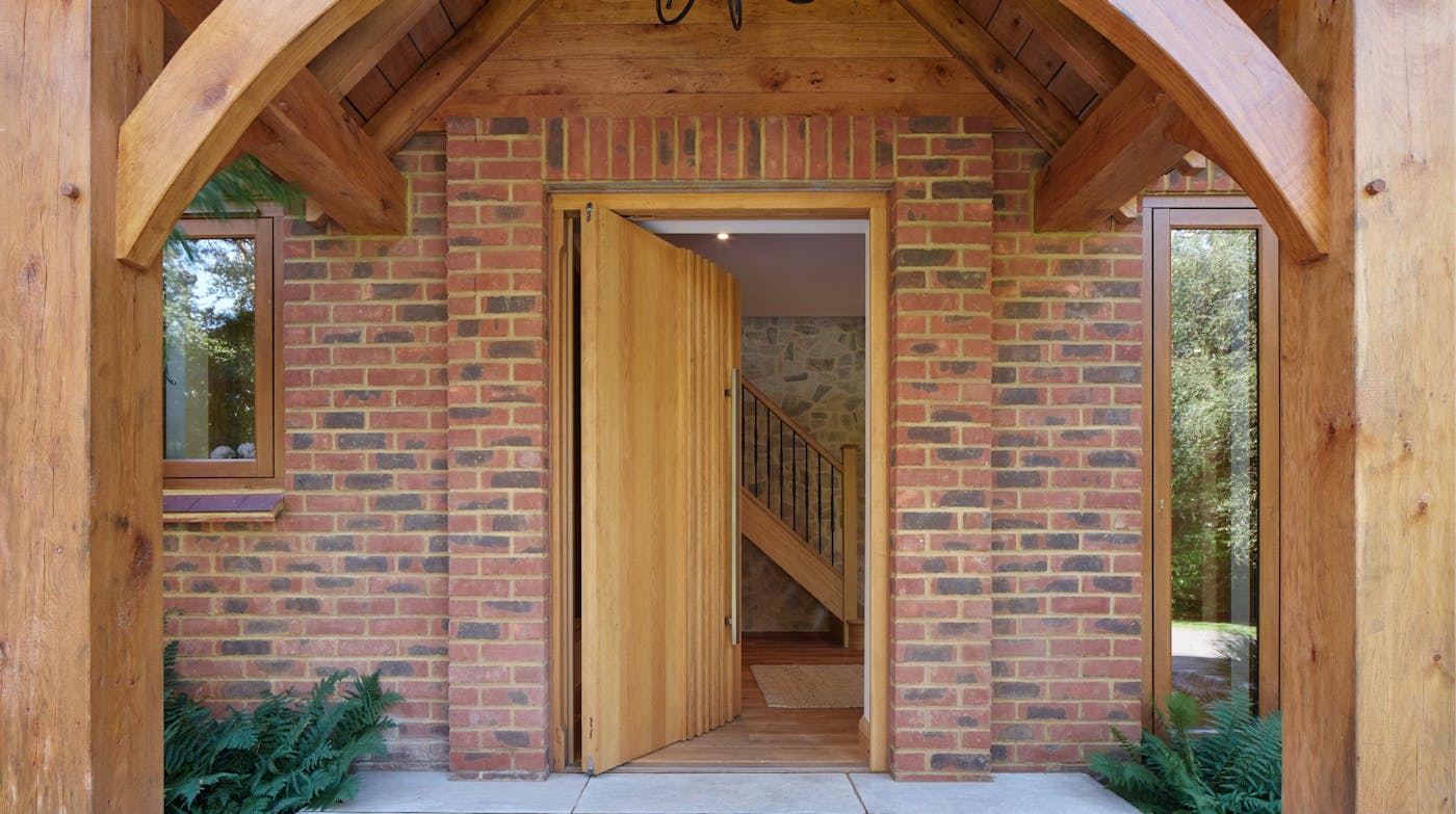 Pivot doors urban front 41