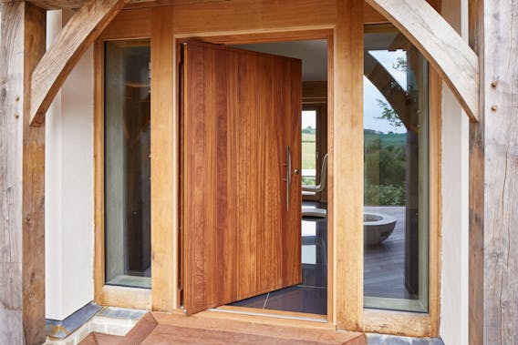 Pivot door | Open | Urban Front