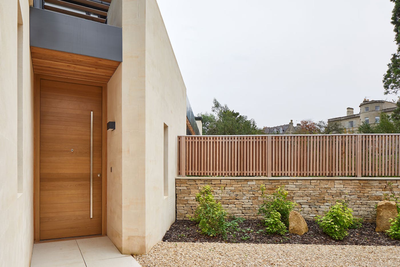 Neo front door | European Oak | Option 11 handle