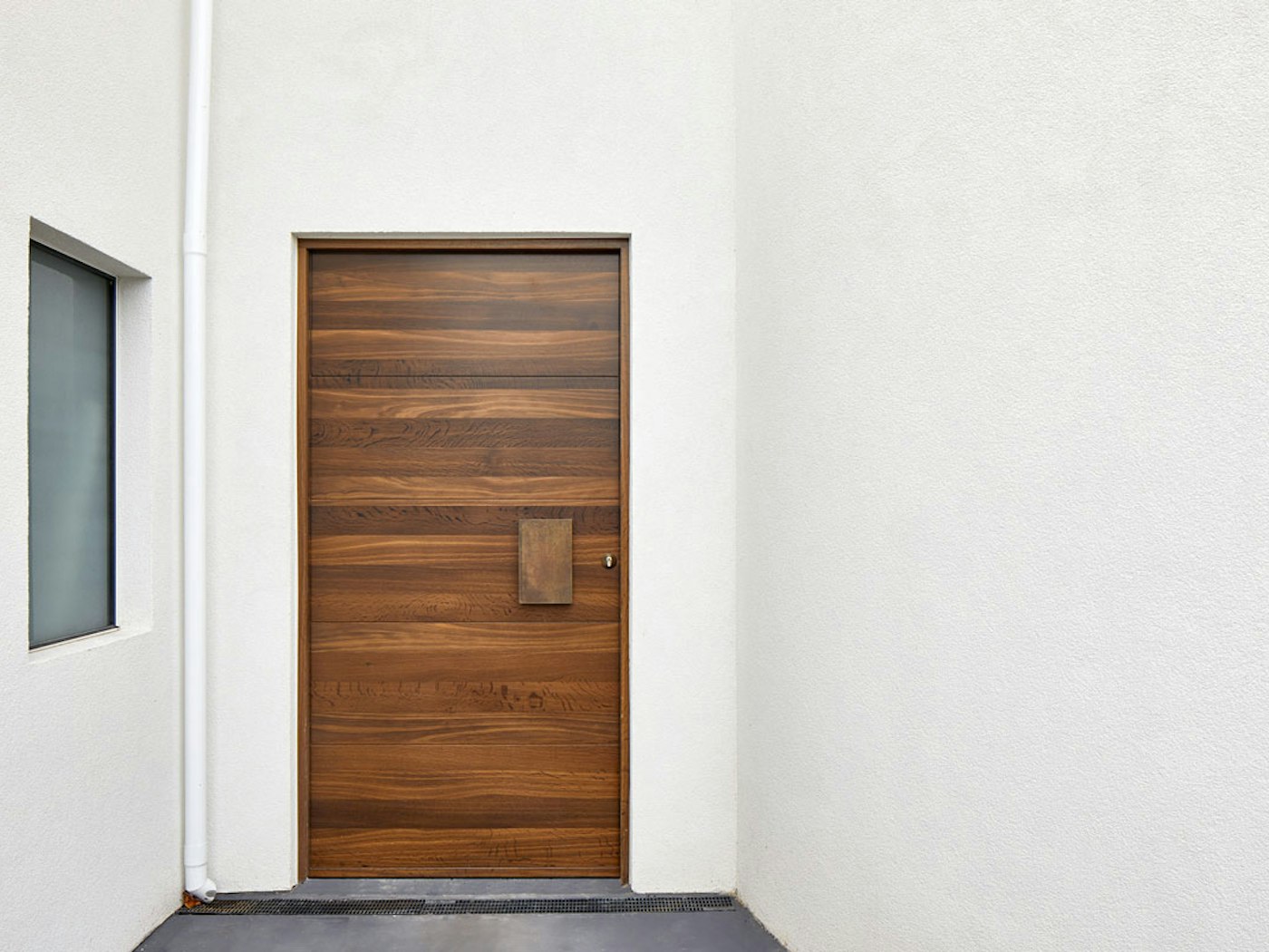 Fumed wood | Bronze handle option: BZ1 | Parma front door