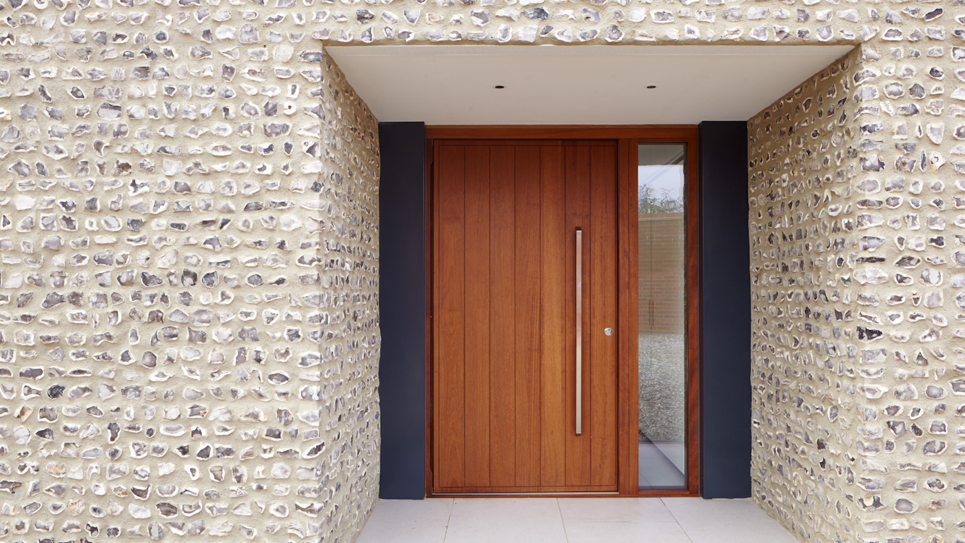 Porto in iroko oiled with concealed handle