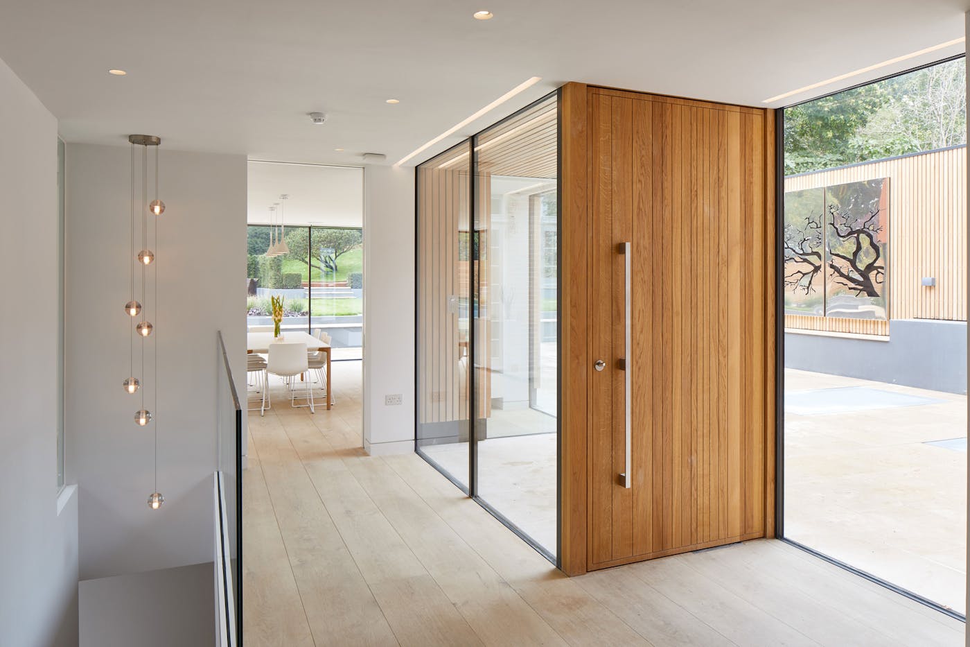 Urban Front's oversized door in the Neo V design, made from european oak